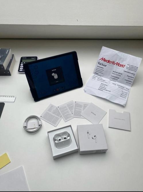 Airpods genartie 3, Telecommunicatie, Mobiele telefoons | Oordopjes, Zo goed als nieuw, In oorschelp (earbud), Bluetooth, Verzenden
