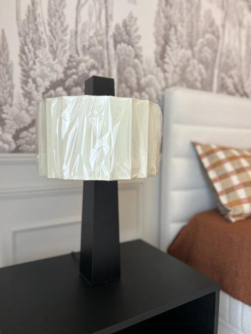 Prachtige lampjes met 30% korting, Huis en Inrichting, Lampen | Tafellampen, Nieuw, 50 tot 75 cm, Metaal, Stof, Ophalen