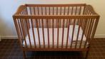 Houten Babybed met Matras – Voor een Droomachtige Nachtrust!, Ophalen, Zo goed als nieuw, Minder dan 140 cm, Matras