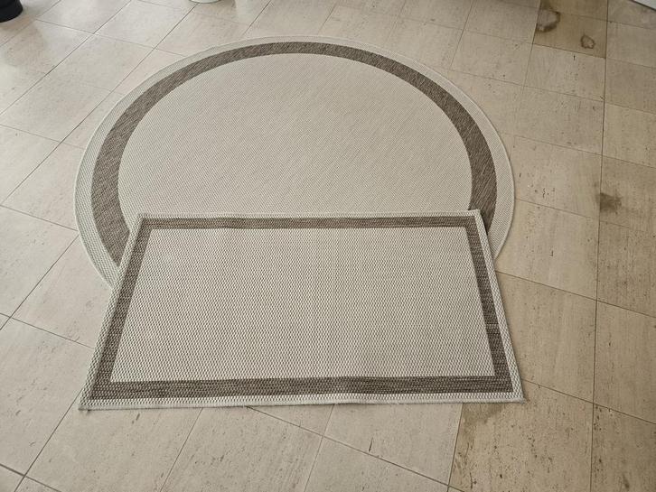 Set tapijten - nieuwstaat, Huis en Inrichting, Stoffering | Tapijten en Vloerkleden, Zo goed als nieuw, Rechthoekig, Beige, Ophalen