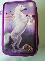 Plumier garni Miss Melody mauve avec cheval cabré blanc, Ophalen of Verzenden, Zo goed als nieuw, Ontdekken