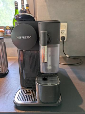 Nespresso Lattissima One Coffee Maker, Elektronische apparatuur, Koffiezetapparaten, Ophalen, Koffiemachine, Zo goed als nieuw
