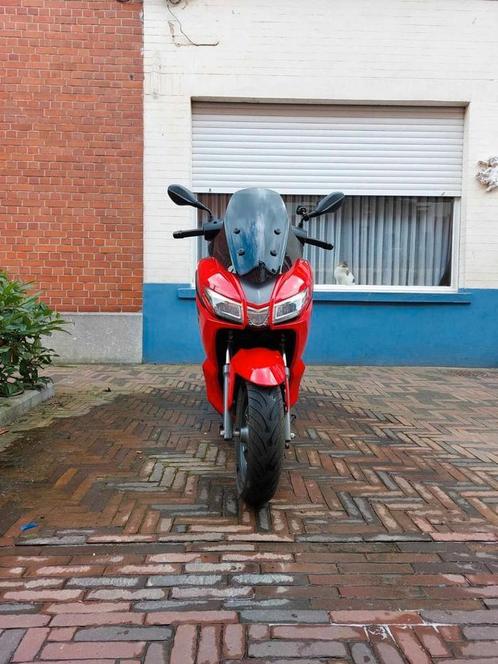 Scooter Aprilia SXR-50 50cc - 45 km/h, Fietsen en Brommers, Scooters | Aprilia, Ophalen