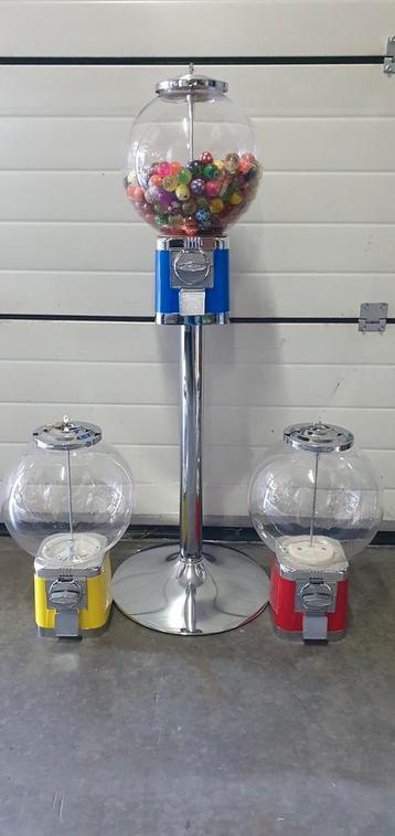 Kauwgomballen automaat op voet nieuw  beschikbaar voor biedingen