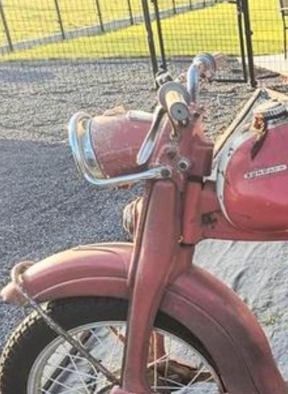 Koplamp sierbeugel Zundapp 510 gezocht, Fietsen en Brommers, Brommeronderdelen | Zundapp, Gebruikt, Koplamp, Verzenden