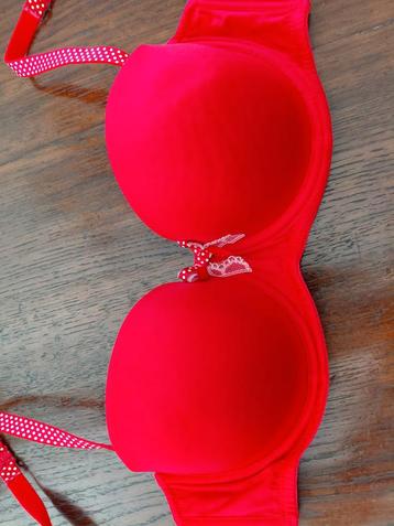 Nouvelle marque de soutien-gorge rouge Lingadore Eu75C ou Fr, Enlèvement ou Envoi, Soutien-gorge