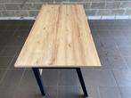 Stevige bureau met kabelgoot, Ophalen, Bureau