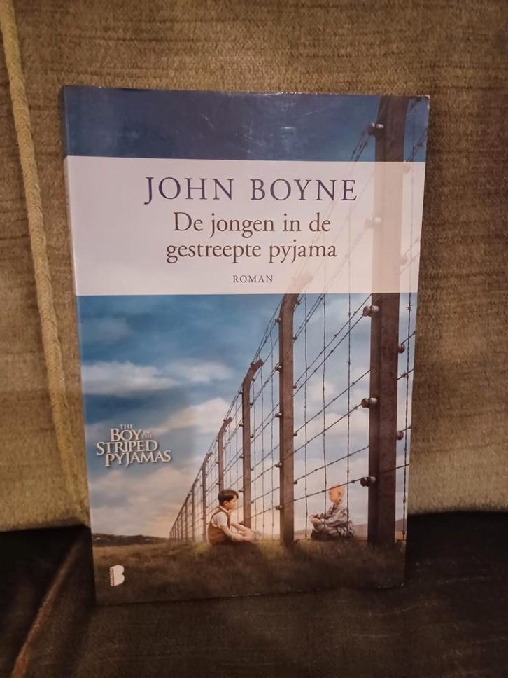 De jongen in de gestreepte pyjama    (John Boyne), Boeken, Literatuur, Zo goed als nieuw, Ophalen of Verzenden