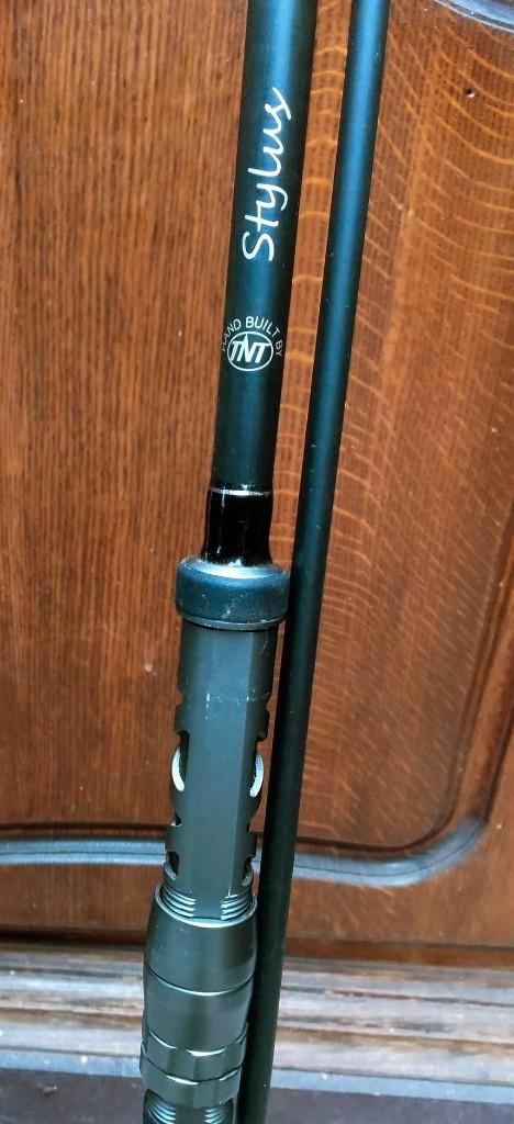 Karper hengels en molens, Sports nautiques & Bateaux, Pêche à la ligne | Carpes, Comme neuf, Canne à lancer, Enlèvement ou Envoi