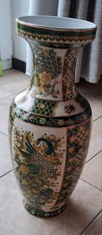 Grand vase chinois vert., Enlèvement