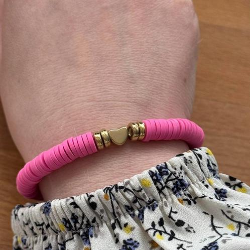 Heishi kralenarmband, Handtassen en Accessoires, Armbanden, Nieuw, Kunststof of Plastic, Roze, Met bedels of kralen, Ophalen of Verzenden