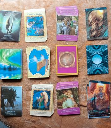 4 cartes Oracle, dont Doreen Virtue. 4 jeux pour 50 euros 