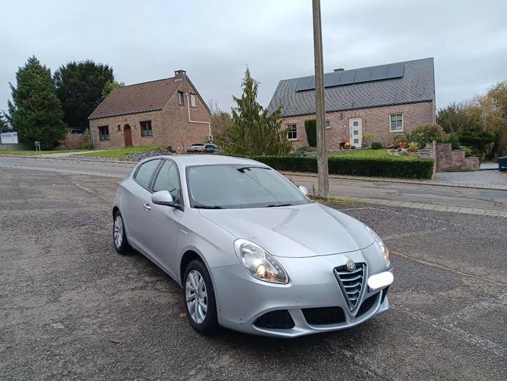Alfa Romeo Giulietta 1.4i 2015 Euro 6b Prét à immatriculé, Autos, Alfa Romeo, Particulier, Giulietta, ABS, Airbags, Air conditionné