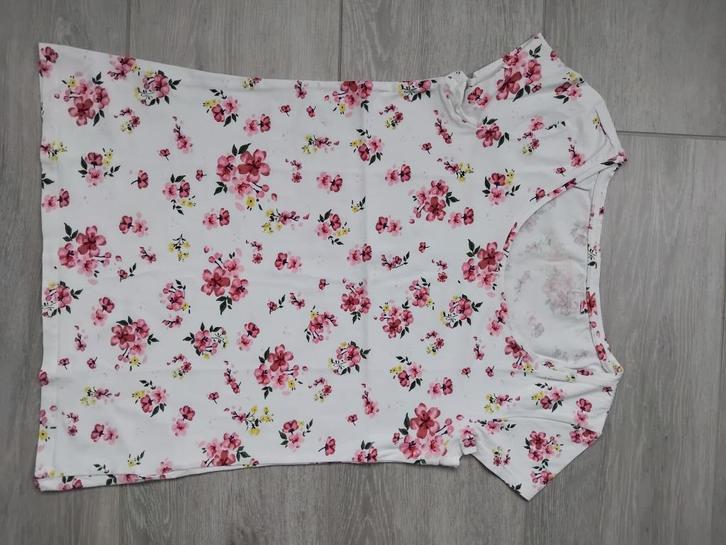 T-shirt M C&A Basics, Kleding | Dames, T-shirts, Zo goed als nieuw, Maat 38/40 (M), Korte mouw, Ophalen of Verzenden