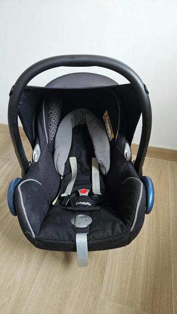 Maxi Cosi Cabriofix beschikbaar voor biedingen