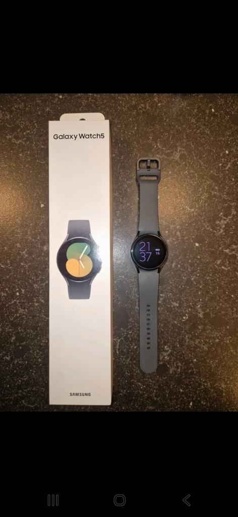 Samsung Galaxy Watch 5 LTE 40 mm, Handtassen en Accessoires, Smartwatches, Zo goed als nieuw, Ophalen of Verzenden