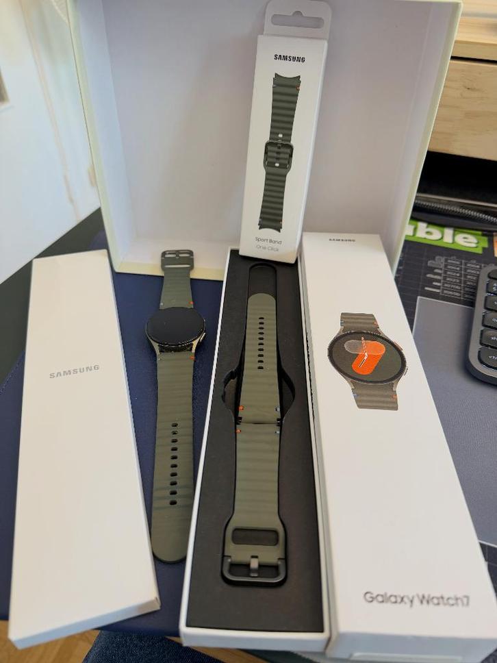 Samsung Galaxy Watch7 40 mm verte SM-L300 en parfait état, Bijoux, Sacs & Beauté, Montres connectées, Android, Vert, Distance