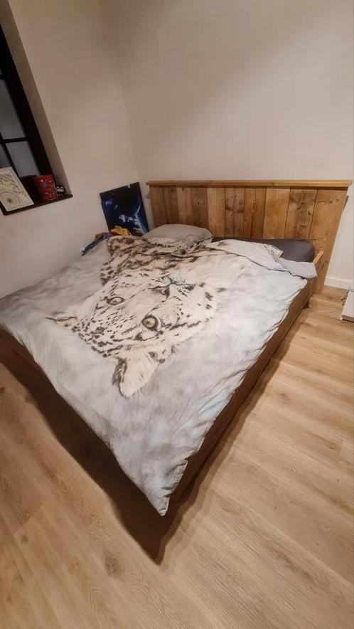 Steigerhouten tweepersoonsbed, Huis en Inrichting, Slaapkamer | Complete slaapkamers, Zo goed als nieuw, Ophalen of Verzenden