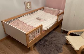 Peuterbed 140x70 cerise natural, Enlèvement, Comme neuf, Matelas