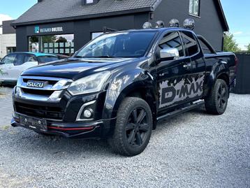 Isuzu D-Max 1.9 Turbo D 4WD Black Edition *Crew cab*4 plaats beschikbaar voor biedingen