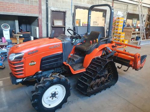 Tracteur 4x4 kubota 25 cheveau avec chenille en etat neuve, Jardin & Terrasse, Tondeuses autoportées