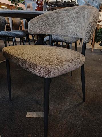 Stoelen (PROMO) beschikbaar voor biedingen