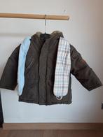 Bruine winterjas C&A met bijpassende sjaal, maat 86, C&A, Utilisé, Garçon, Enlèvement ou Envoi