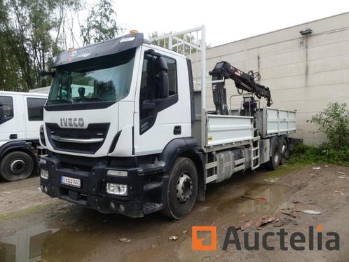 Camion double benne avec grue Iveco 2YC3 (2020-163.360 km), Autos, Camions, Entreprise, Achat, Iveco, Autres carburants, TVA déductible