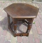 Belle table hexagonale rétro en bois - 60x52x46, Maison et Meubles, Enlèvement ou Envoi