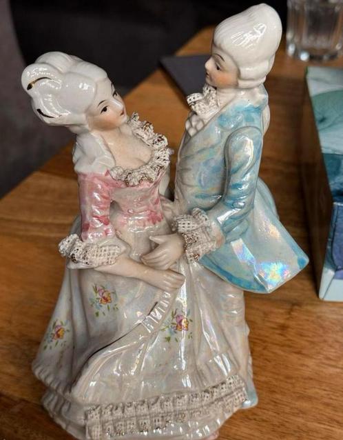 Porseleinen Beeldje Dansend Paar Lili Marleen, Antiek en Kunst, Antiek | Porselein, Verzenden