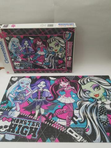 Monster High puzzel van 250 stukjes  beschikbaar voor biedingen