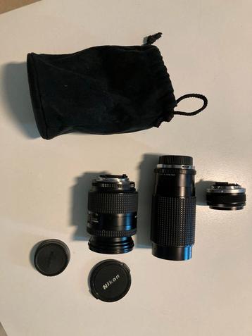 NIKON OLYMPUS VINTAGE FOTOLENZEN, set van 3  beschikbaar voor biedingen