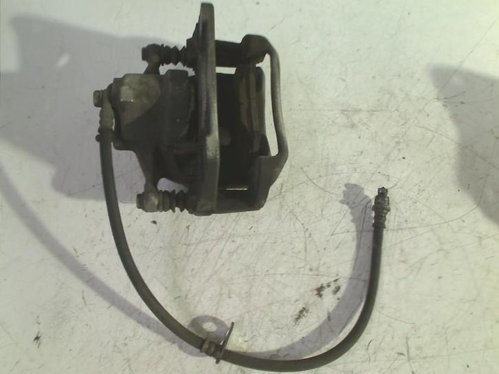 REMKLAUW LINKS VOOR Toyota C-HR (X1,X5) (01-2016/-), Auto-onderdelen, Remmen en Aandrijving, Toyota, Gebruikt