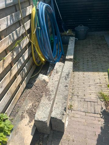 Arduinen traptreden/ boordstenen, 25 à 50 cm, Moins de 25 cm, Utilisé, 100 à 200 cm