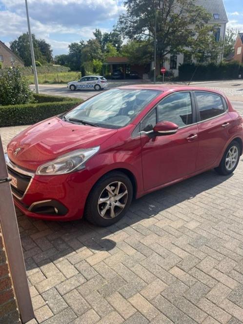 Peugeot 208, Auto's, Peugeot, Particulier, ABS, Airbags, Benzine, Euro 6, Stadsauto, 5 deurs, Handgeschakeld, Rood, Zwart, Stof