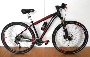 Mountainbike (de fiets is beschikbaar) beschikbaar voor biedingen