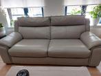 Sofa 2p, grijs, Leder look, Hoogte 95 cm , Diepte 90 cm  en, Huis en Inrichting, Ophalen, Gebruikt