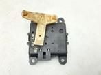 KACHELSTELMOTOR Nissan Almera Tino (V10M) (01-2000/02-2006), Gebruikt, Nissan