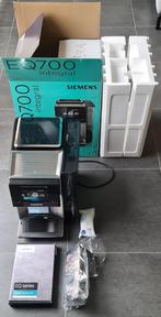 Espressomachine Siemens TQ707 R03 in nieuwstaat, Ophalen, Afneembaar waterreservoir, Espresso apparaat, 2 tot 4 kopjes
