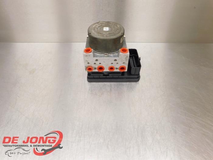 ABS Pomp van een Peugeot 208, Auto-onderdelen, Elektronica en Kabels, Peugeot, Gebruikt, 3 maanden garantie, Ophalen of Verzenden