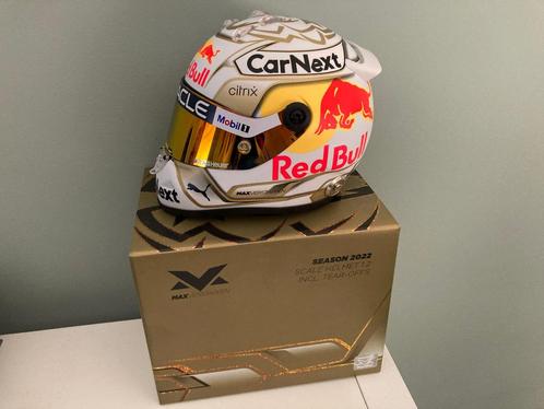 Max Verstappen 1:2 helm 2022 Fanshop Red Bull Racing RB18, Verzamelen, Automerken, Motoren en Formule 1, Nieuw, Formule 1, Ophalen of Verzenden