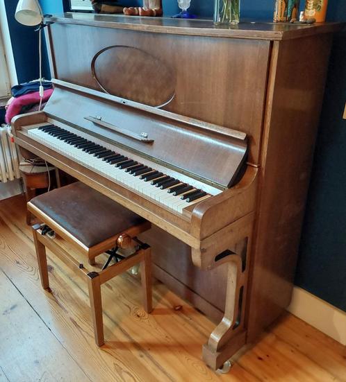 Hanlet Bruxelles rechtopstaande piano - te doneren, Muziek en Instrumenten, Piano's, Gebruikt, Piano, Bruin, Ophalen