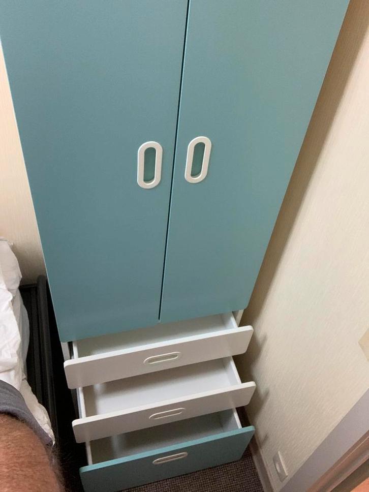 Compacte Ikea tienerkleerkast, Huis en Inrichting, Kasten | Kleerkasten, Zo goed als nieuw, Ophalen