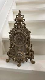 oude klok , past bij twee kandelaars uit vorige post, Antiek en Kunst, Ophalen