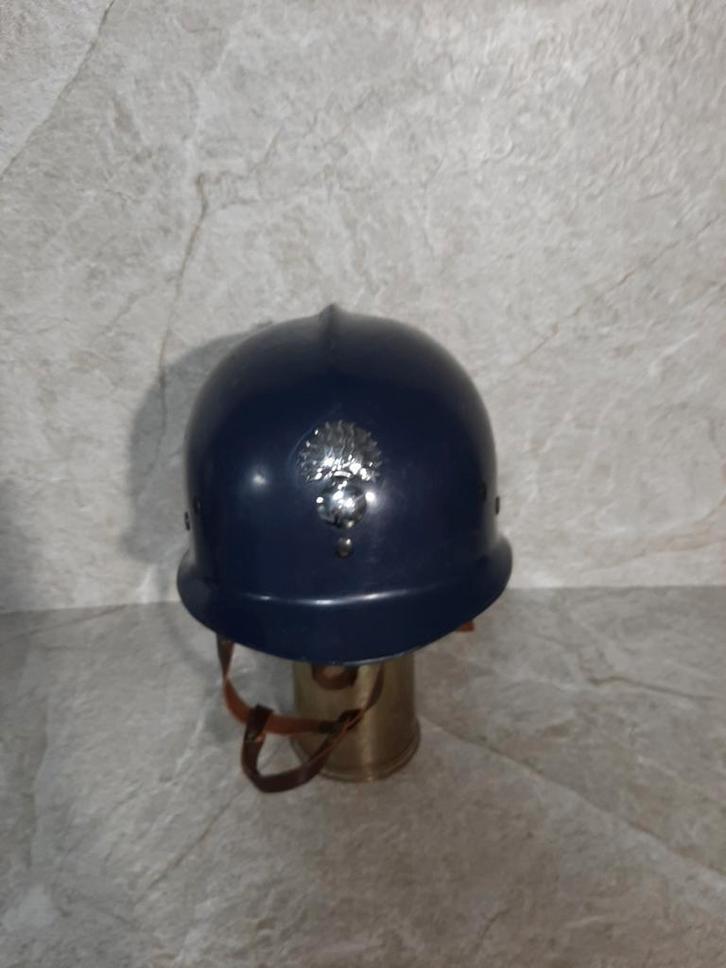 Belgisch militaire politiehelm Gendarmerie, Verzamelen, Militaria | Algemeen, Ophalen of Verzenden