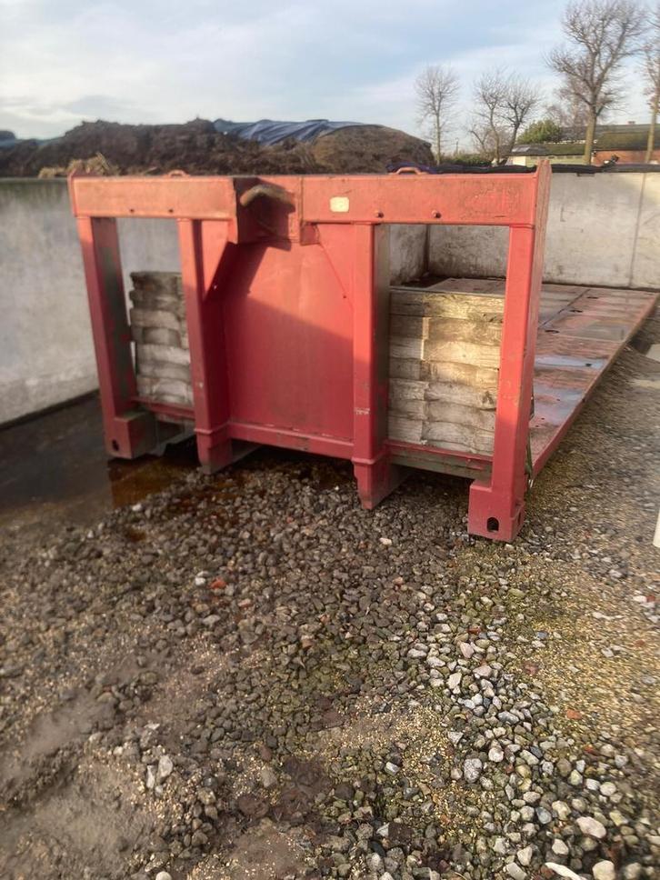 Plateforme à conteneurs de 5,85m sur 2,40m, Bricolage & Construction, Conteneurs, Enlèvement