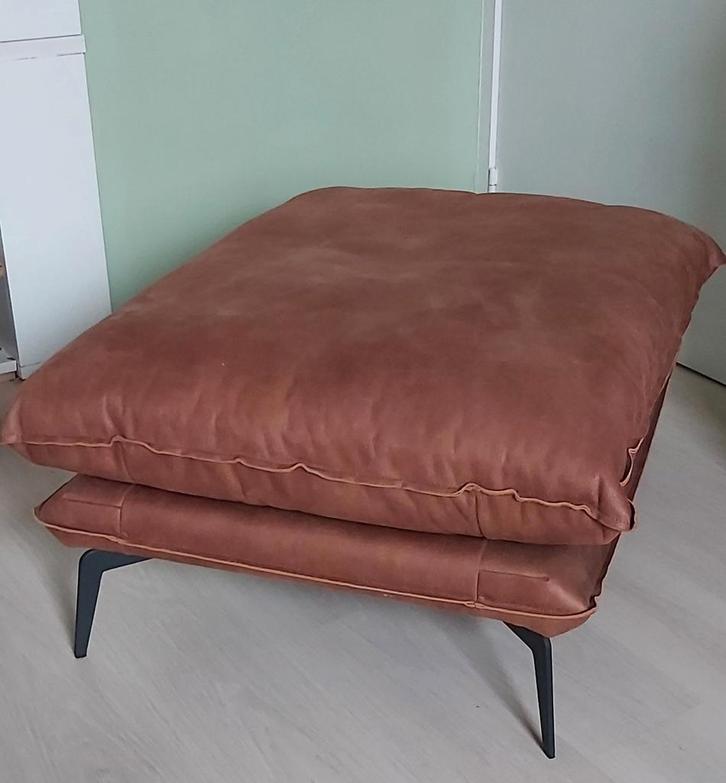 Gratis poef, Huis en Inrichting, Zetels | Voetbanken en poefs, Ophalen