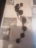 Deux bougeoirs, Enlèvement, Autres matériaux