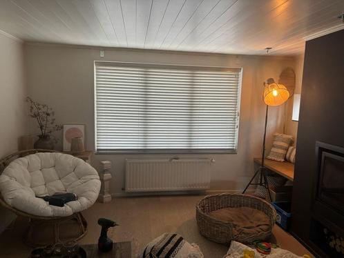 Nieuwe houten jaloezie – model: Harmony 50mm Taupe ND080 van, Huis en Inrichting, Overige Huis en Inrichting, Nieuw, Ophalen