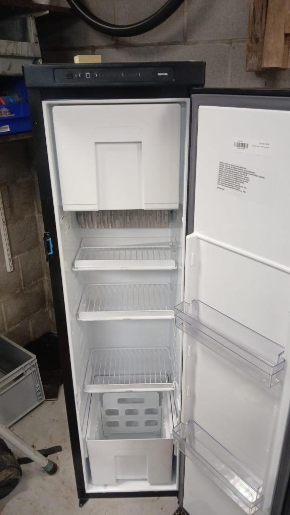 Thetford 137L 12v & gas Koelkast N4142E+, Caravans en Kamperen, Caravanaccessoires, Zo goed als nieuw, Ophalen